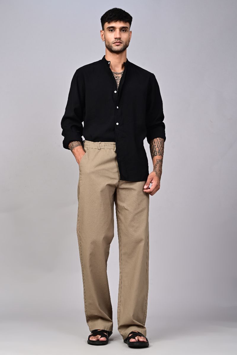 STAGBEETLE Beige Loose Fit Cotton Pant For Men